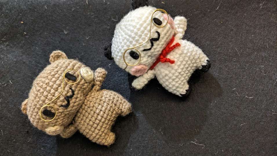 BuBu-DuDu crochet pair wearing spectacles